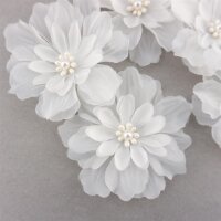 Große mehrlagige Organza Blüte mit Perlen, helles Ivory